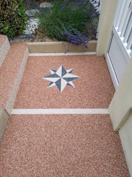 Artisan pour la pose de granulats de marbre pour un chemin et escalier avec devis sur Saint Adresse 76