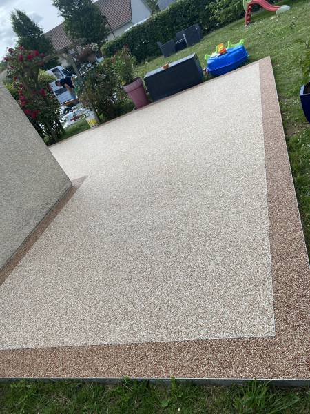 Réalisation d'un projet de revêtement de sol en granulat de marbre décoratif à Dieppe 76 en Seine-Maritime