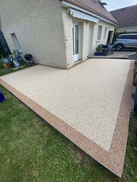 Réalisation d'un projet de revêtement de sol en granulat de marbre décoratif à Dieppe 76 en Seine-Maritime